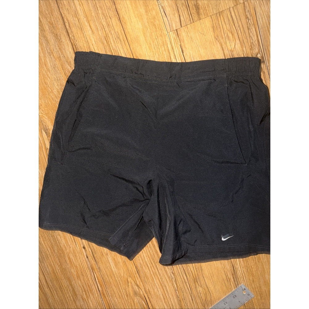 Women's Nike Dry Fit Active Shorts Size XS Black Pockets 5" Inseam